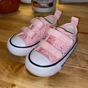 Pink Lace Converse